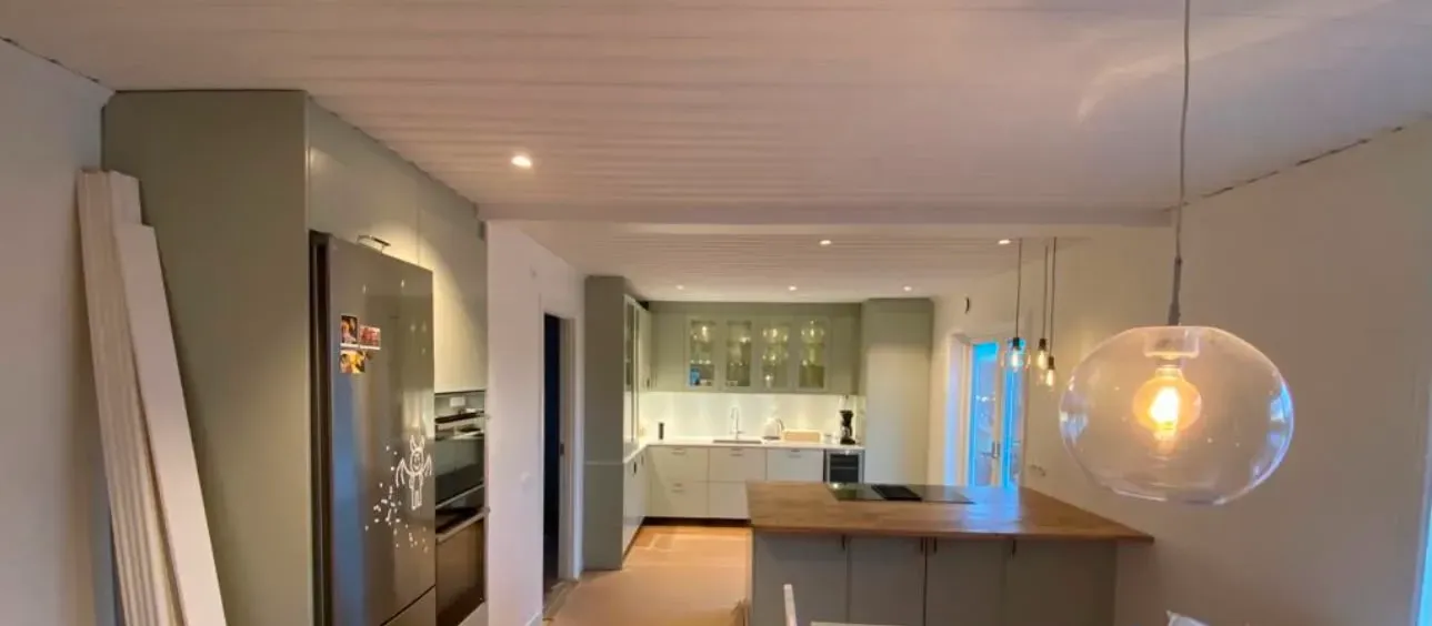 Renoverat kök med köksö